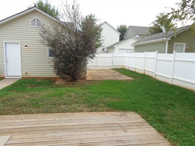 Building Photo - 9227 Ducati Ln