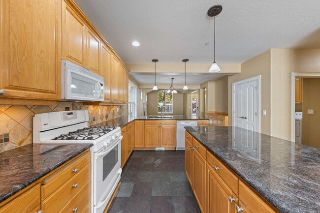 Building Photo - Beautiful Home in 55+ Community!