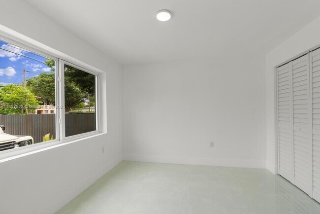 Building Photo - 1116 NW 51st Terrace