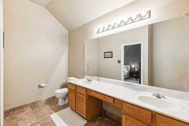 Building Photo - 5800 Palomino Dr