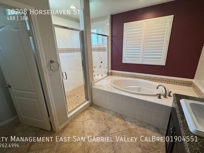 Building Photo - 10208 Horse Haven St