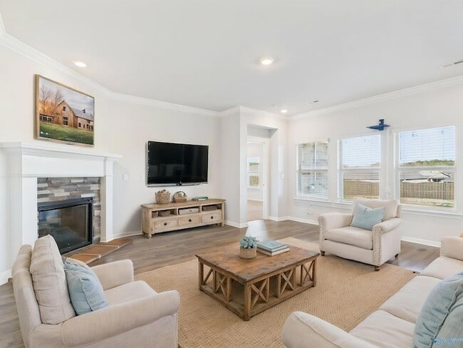 Building Photo - 506 E River Landing Blvd