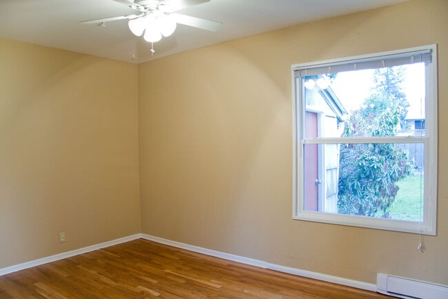 Building Photo - Lovely Arbor Lodge 3-Bedroom Home with Spa...