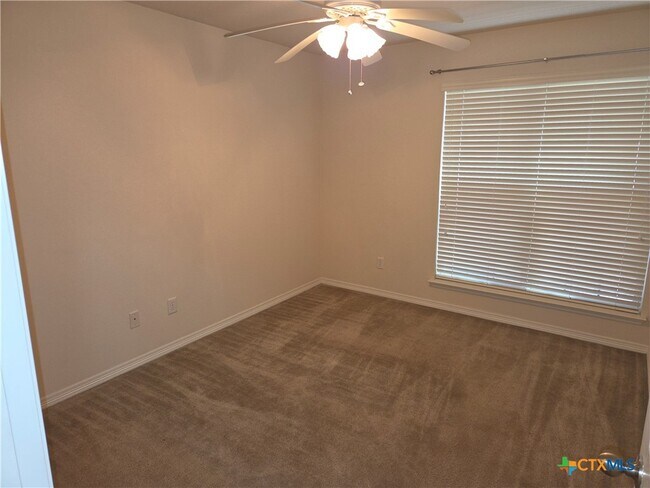 Building Photo - 5209 Foxhill Rd