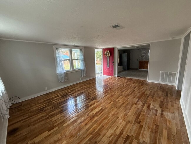 Building Photo - House in Grand Rivers