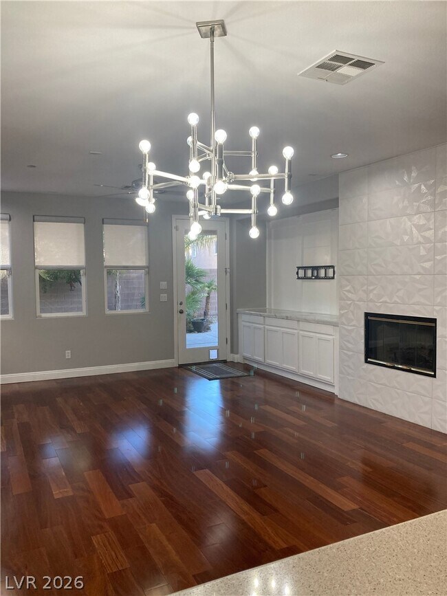 Building Photo - 7020 N Albatross Attic St