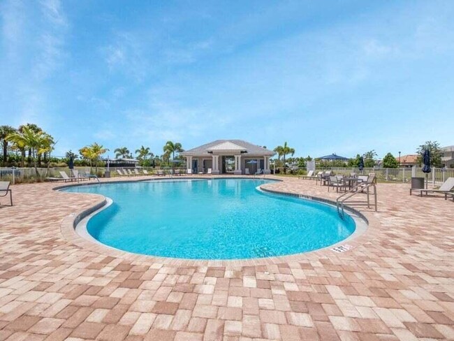 Building Photo - 10437 SW Captiva Dr