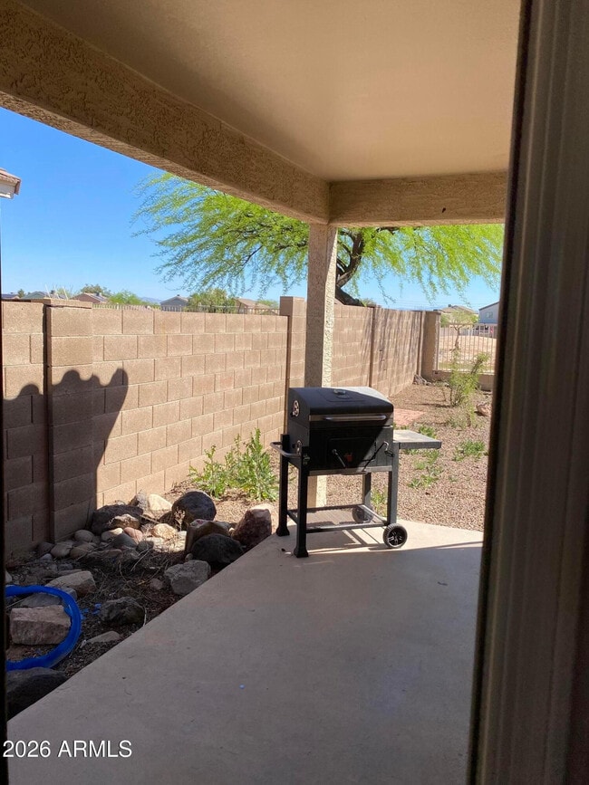 Building Photo - 24035 N Desert Dr
