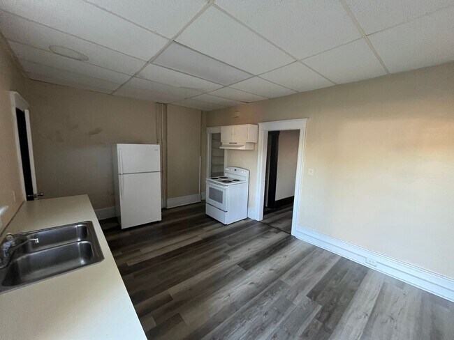 Building Photo - 409 S Potomac St