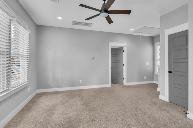 Building Photo - 1801A Sevier St