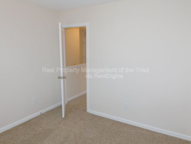 Building Photo - 1475 Worchester St