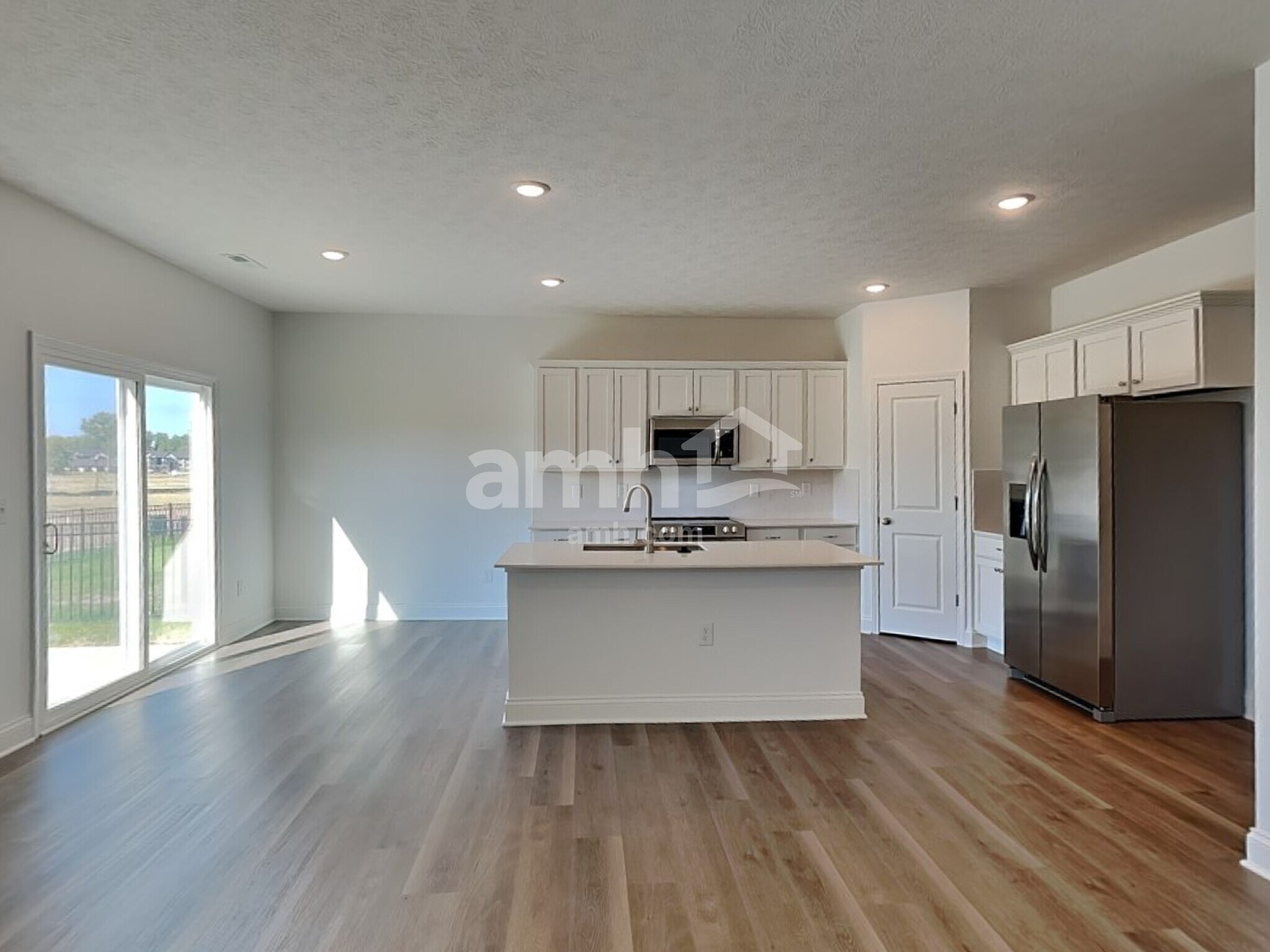 Building Photo - 9181 Henley Ave