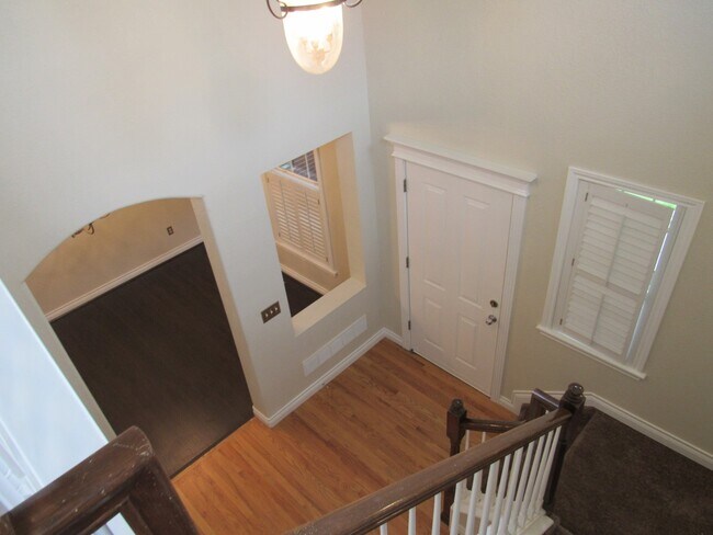 Building Photo - Rare Bradburn Single Family home including Carriage house