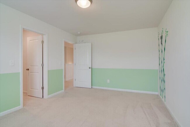 Building Photo - 6133 Whirlaway Rd