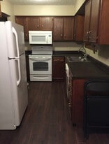 Building Photo - 2130 Davis St