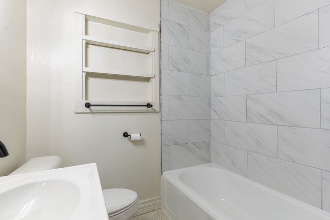 Building Photo - 3 Bedroom Rent to Own Home Available!