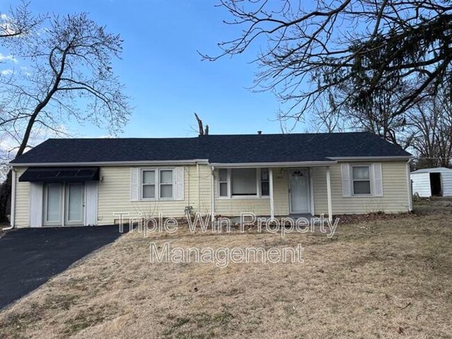 Building Photo - 10261 Imperial Dr