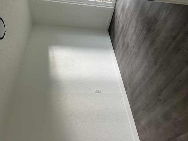 Building Photo - 17450 SE Mill St