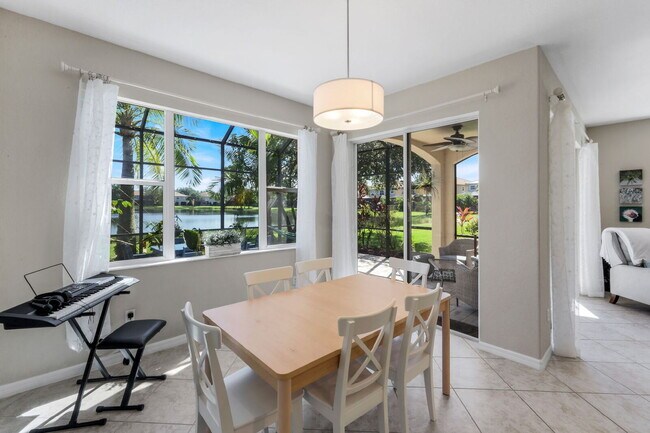Building Photo - "Spacious 3-Bedroom Condo Retreat in Ester...