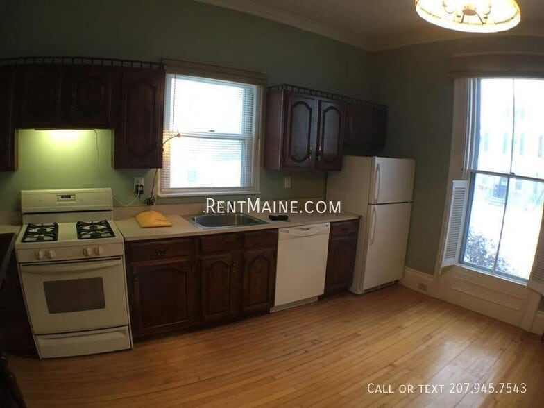 Building Photo - 269 French St