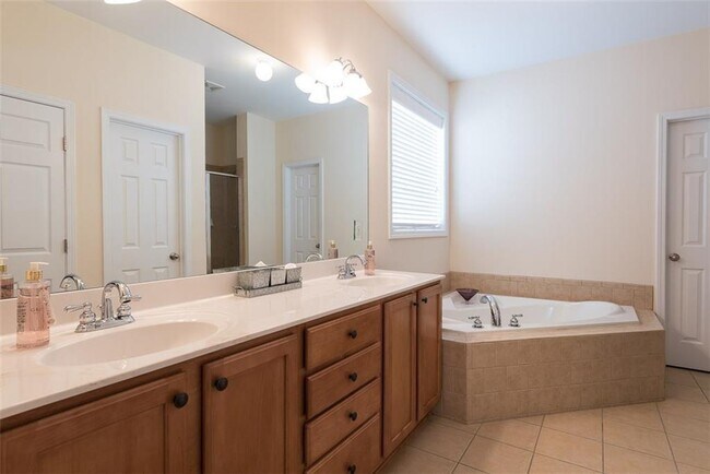Building Photo - 4330 Granby Cir