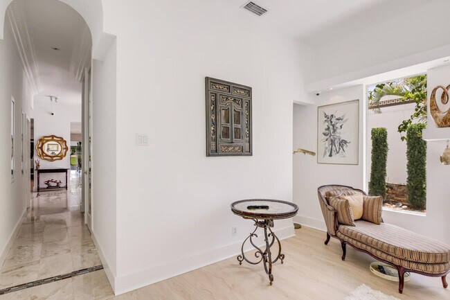 Building Photo - 6590 Fountains Cir