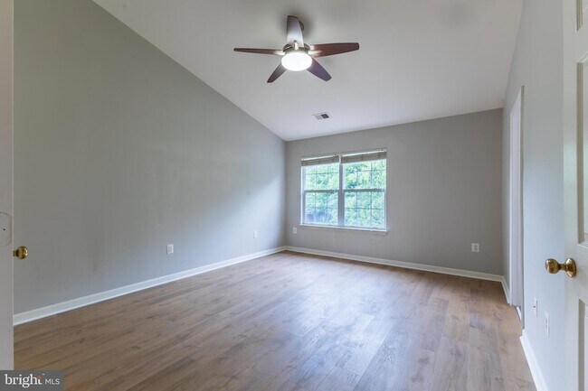 Building Photo - 20283 Glenrobin Terrace