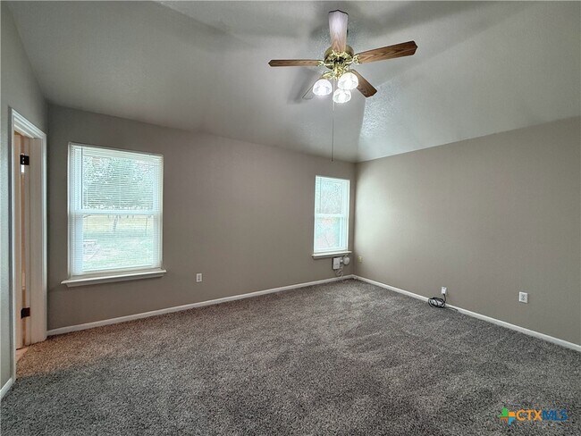 Building Photo - 1002 Northern Dancer Dr