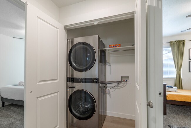 Building Photo - 408 S 680 E