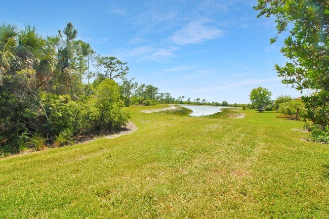Building Photo - Sarasota National Annual Pool Home for Rent