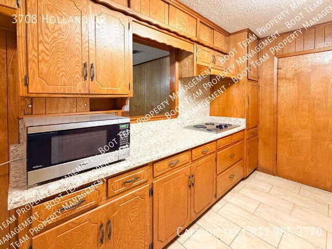 Building Photo - 3708 Holland Dr