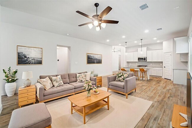 Building Photo - 16327 Gulf Muhly Trl