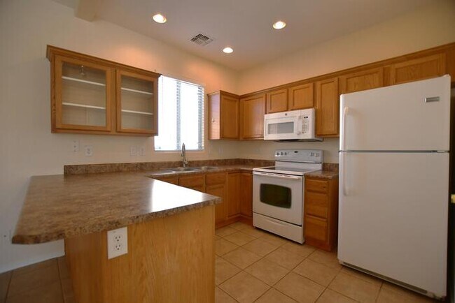 Building Photo - 2300 E Magma Rd