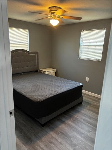 Building Photo - 100 Ross St