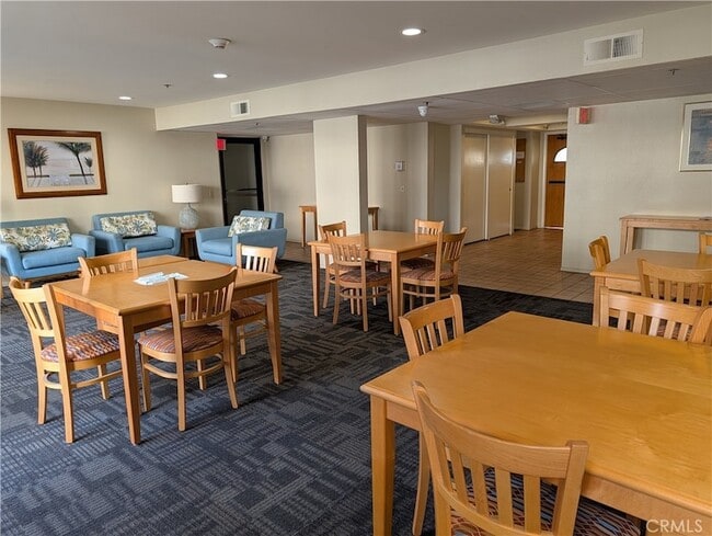 Building Photo - 301 N Ford Ave