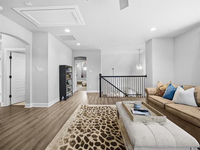 Building Photo - 2325 Offerande Dr