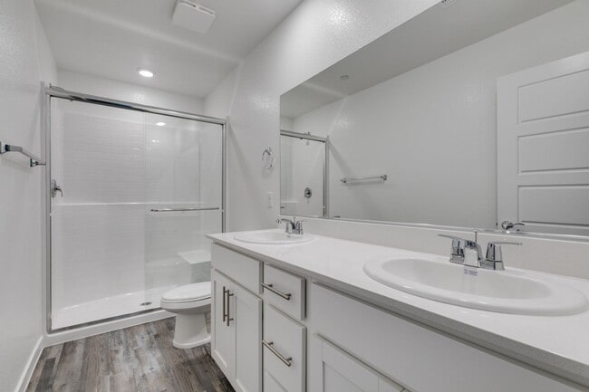 Building Photo - Beautiful New 3 Bed / 2.5 Bath Townhome 89178