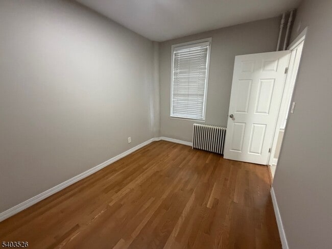 Building Photo - 139 40th St