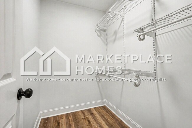 Building Photo - 5033 Mixon Pl