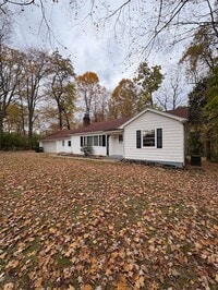 Building Photo - Two bedroom home for rent - Country living...