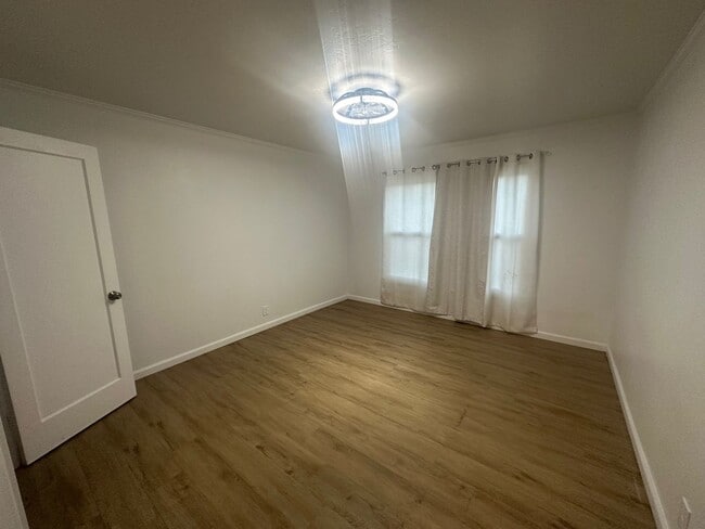 Building Photo - Remodeled Duplex with Quartz Kitchen Counter Tops