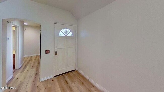 Building Photo - Located in beautiful Wood Ranch, this home...