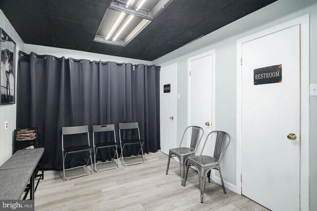 Building Photo - 1309 W Moyamensing Ave