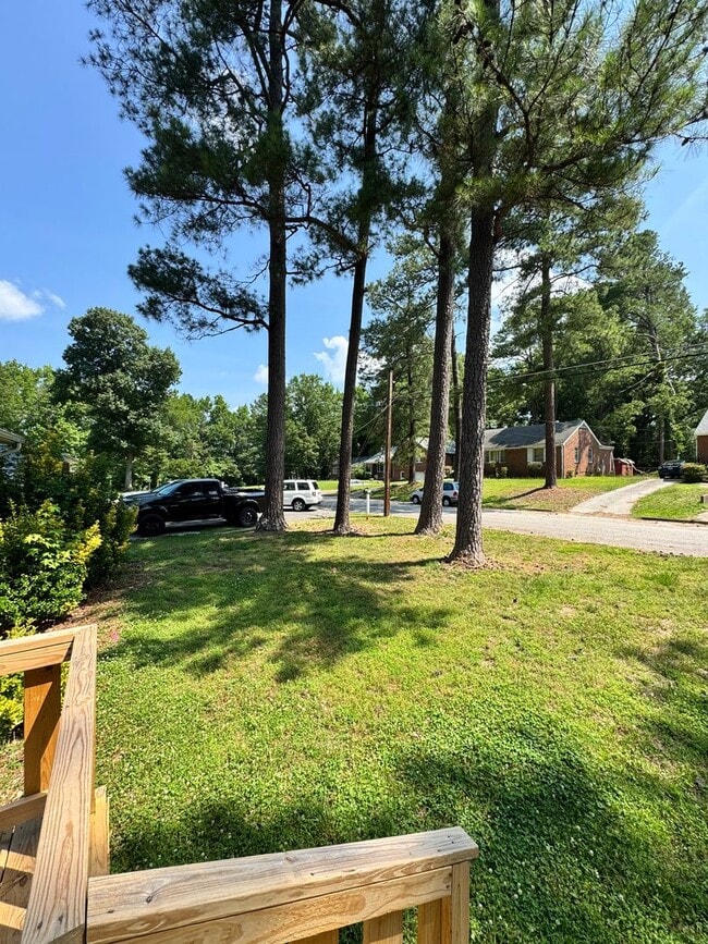 Building Photo - Cozy 4 bed 1.5 bath Ranch House in Petersburg