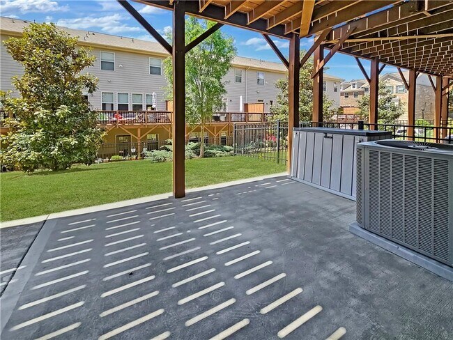 Building Photo - 2142 Coventry Dr