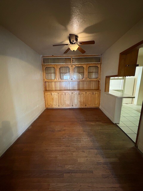 Building Photo - 1116 NW Oak Ave