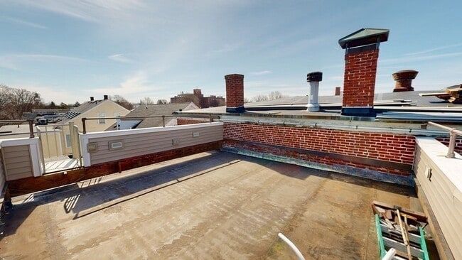 Building Photo - 39 State St