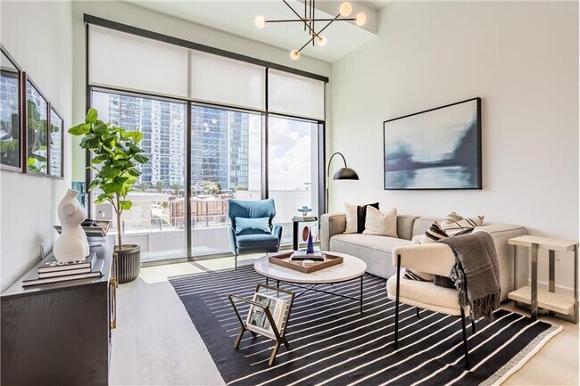 Building Photo - 807 Crawford St