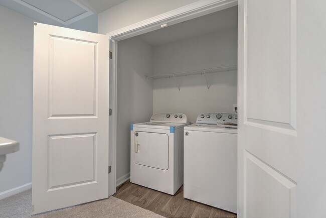 Building Photo - Shady Oaks Subdivision!