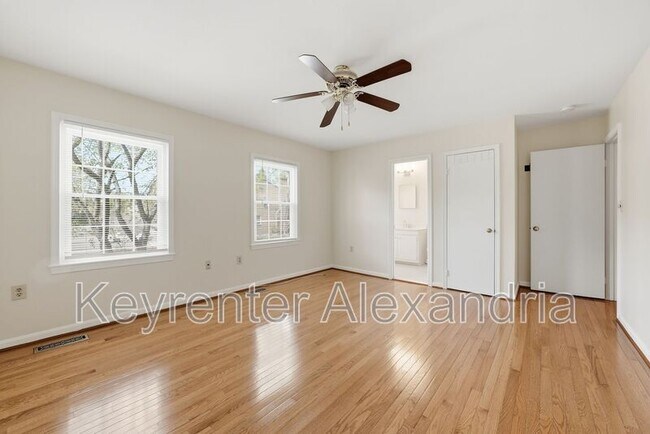 Building Photo - 8239 Dr Craik Ct